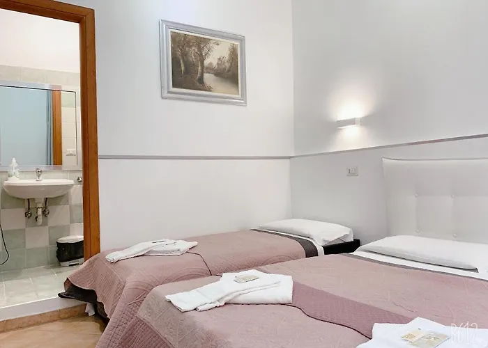 ゲストハウス ゴールデン レイシオ 2*