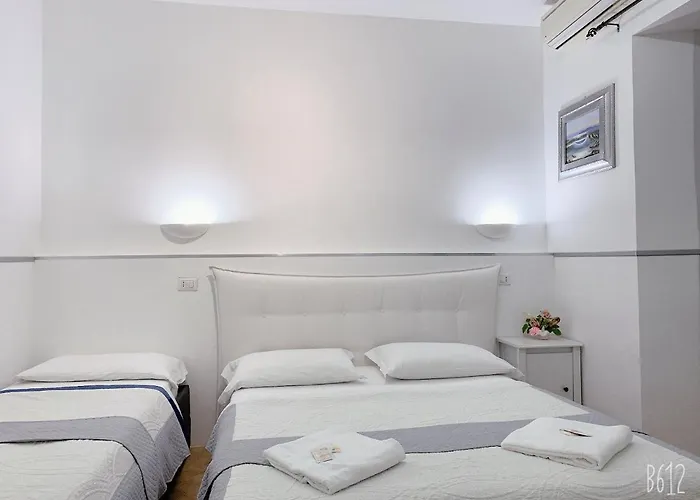 ゴールデン レイシオ ゲストハウス ローマ