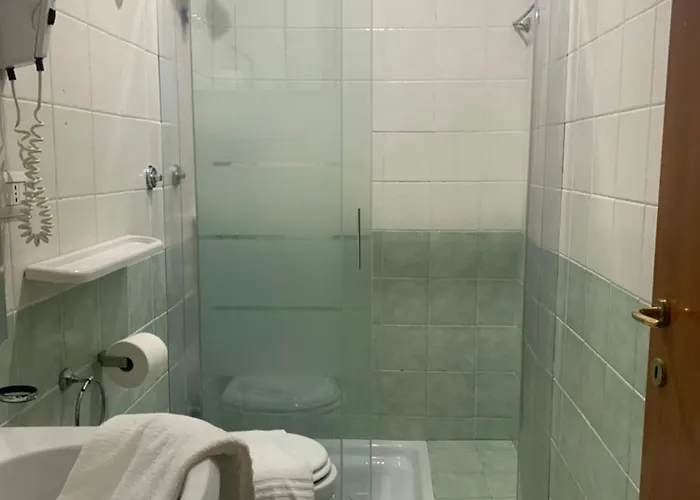 ゲストハウス ゴールデン レイシオ ローマ