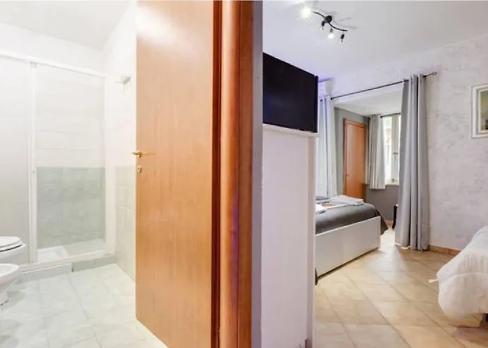 ゲストハウス ゴールデン レイシオ 2*