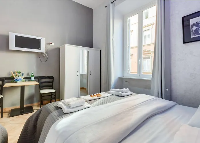 ゲストハウス ゴールデン レイシオ 2*