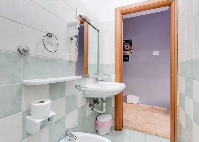 ゲストハウス ゴールデン レイシオ ローマ