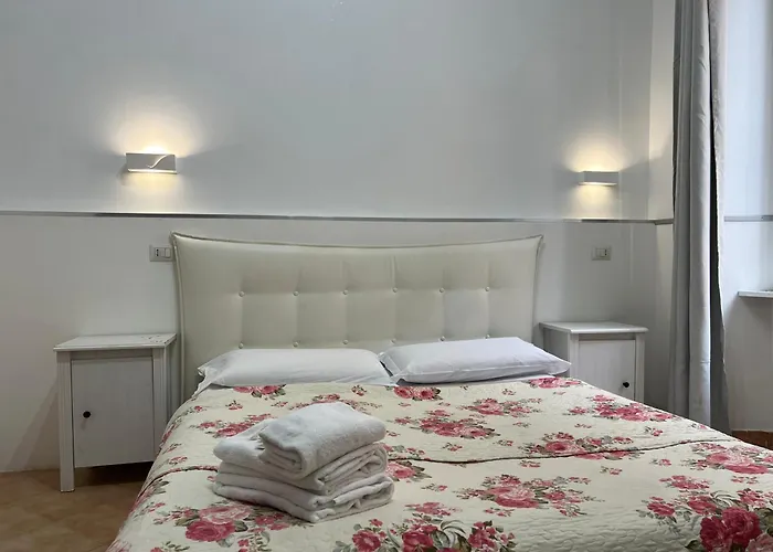 ゴールデン レイシオ ゲストハウス 2*