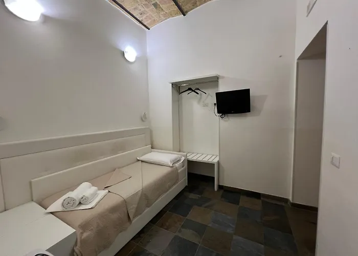 ゴールデン レイシオ ゲストハウス 2*